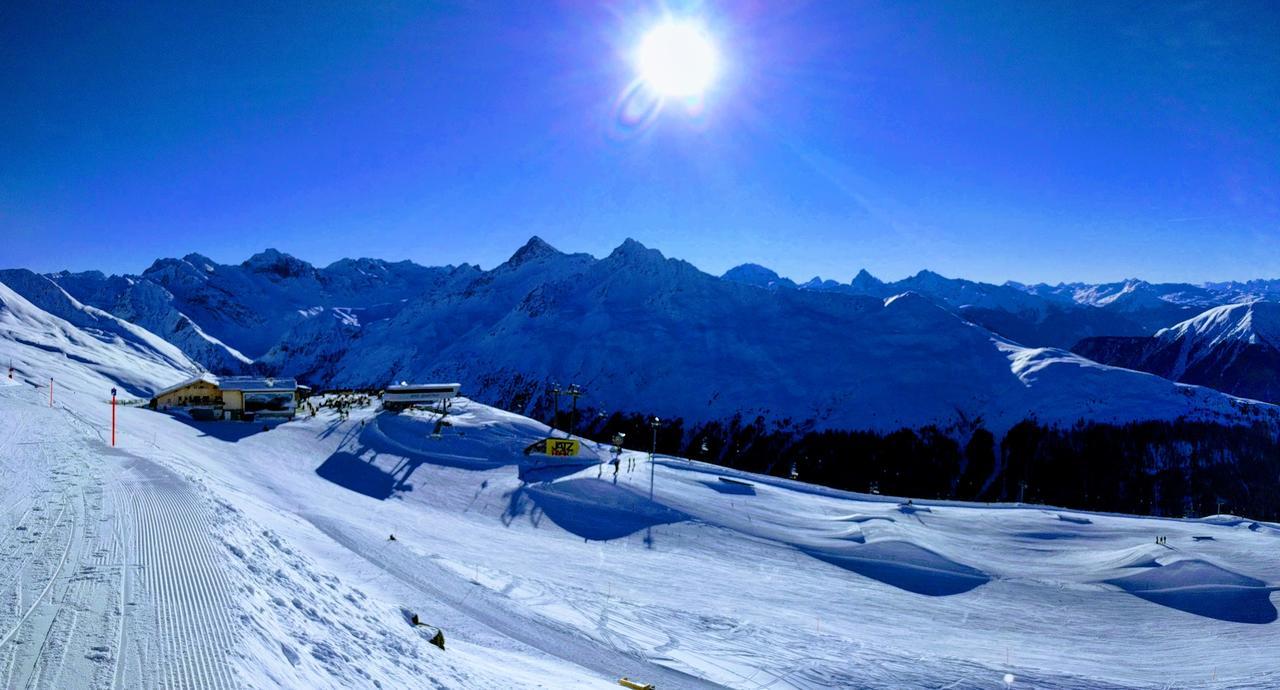 Holiday Accommodation - Swimming Pool Available Davos Exterior photo